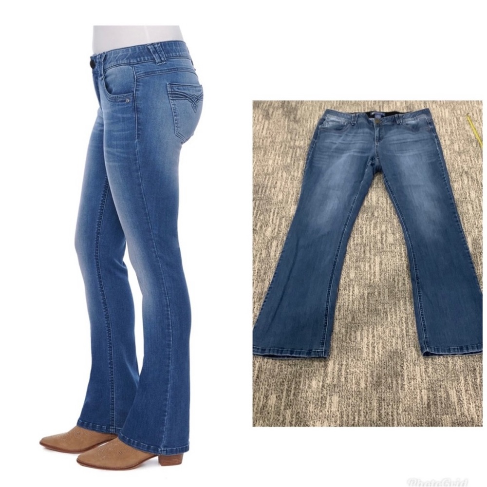 Plus size Democracy Jeans Tummy Control size 16 Boot Cut